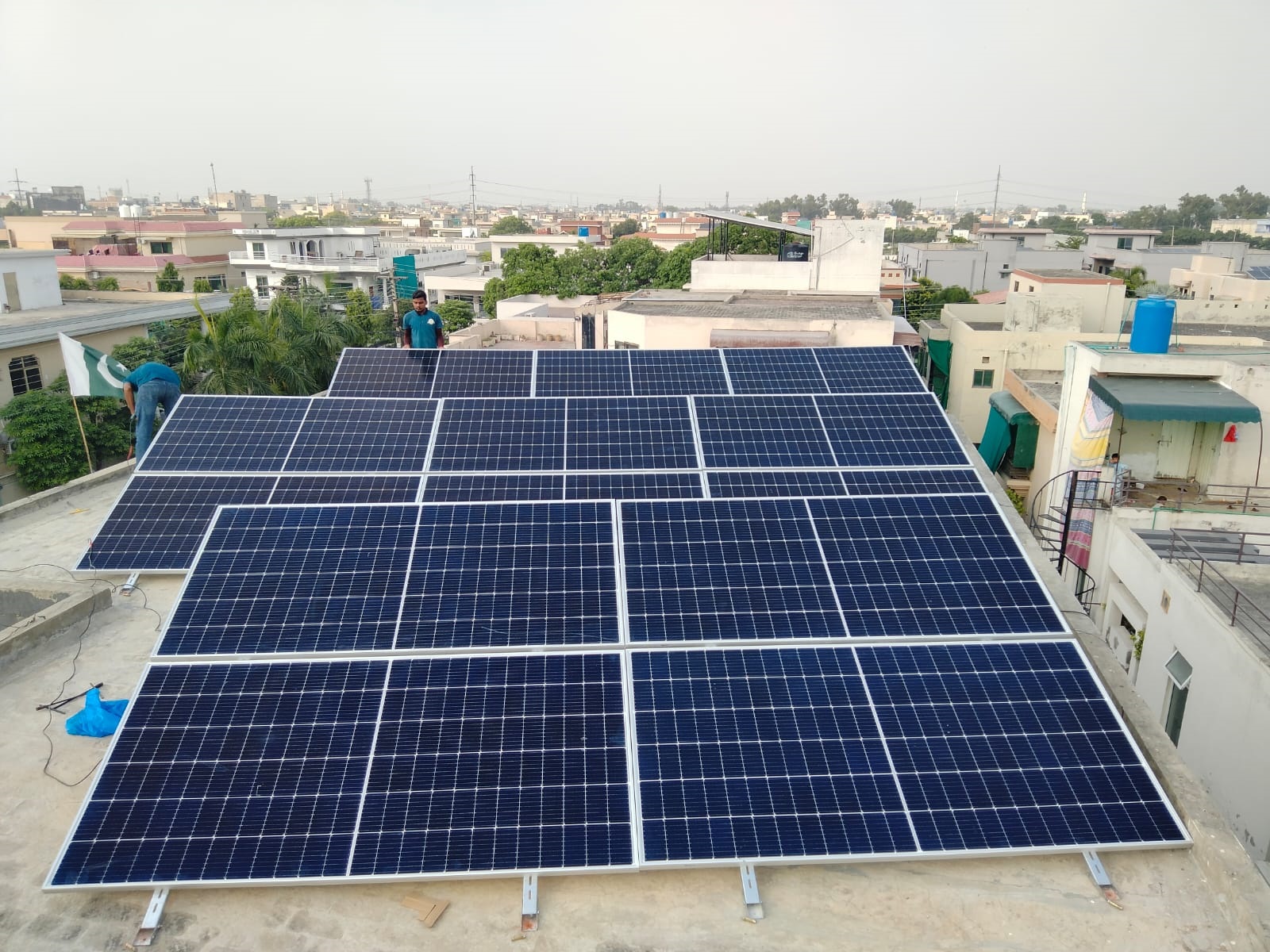10kW hybrid solar system price in Pakistan – solar panels and inverter